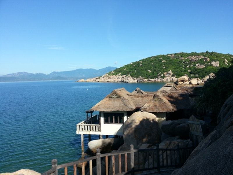 BÌNH LẬP VỚI VẺ ĐẸP YÊN BÌNH