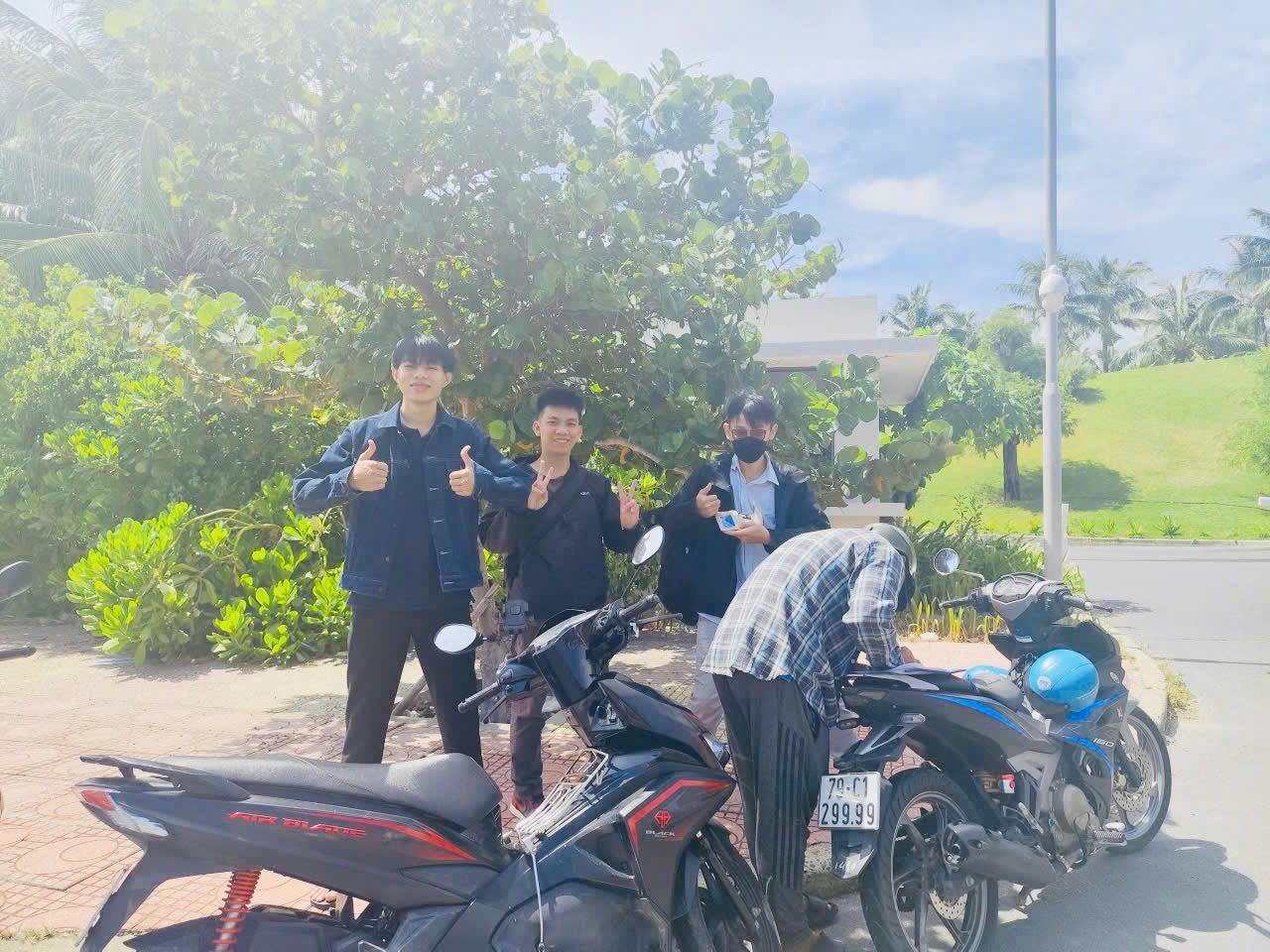Thuê Xe Máy Sân Bay Cam Ranh